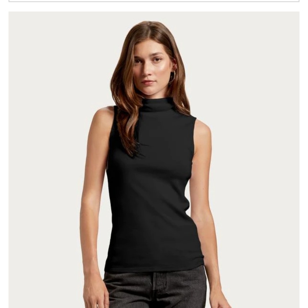 SAG HARBOR PETITE women's black turtleneck sweater